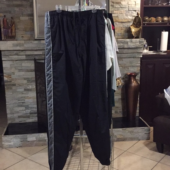 Roundtree & Yorke Other - Roundtree & Yorke XLT /36 Pants good condition